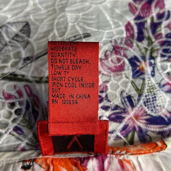 Garden themed tunic w/ cut-out work - Picture 7 of 8